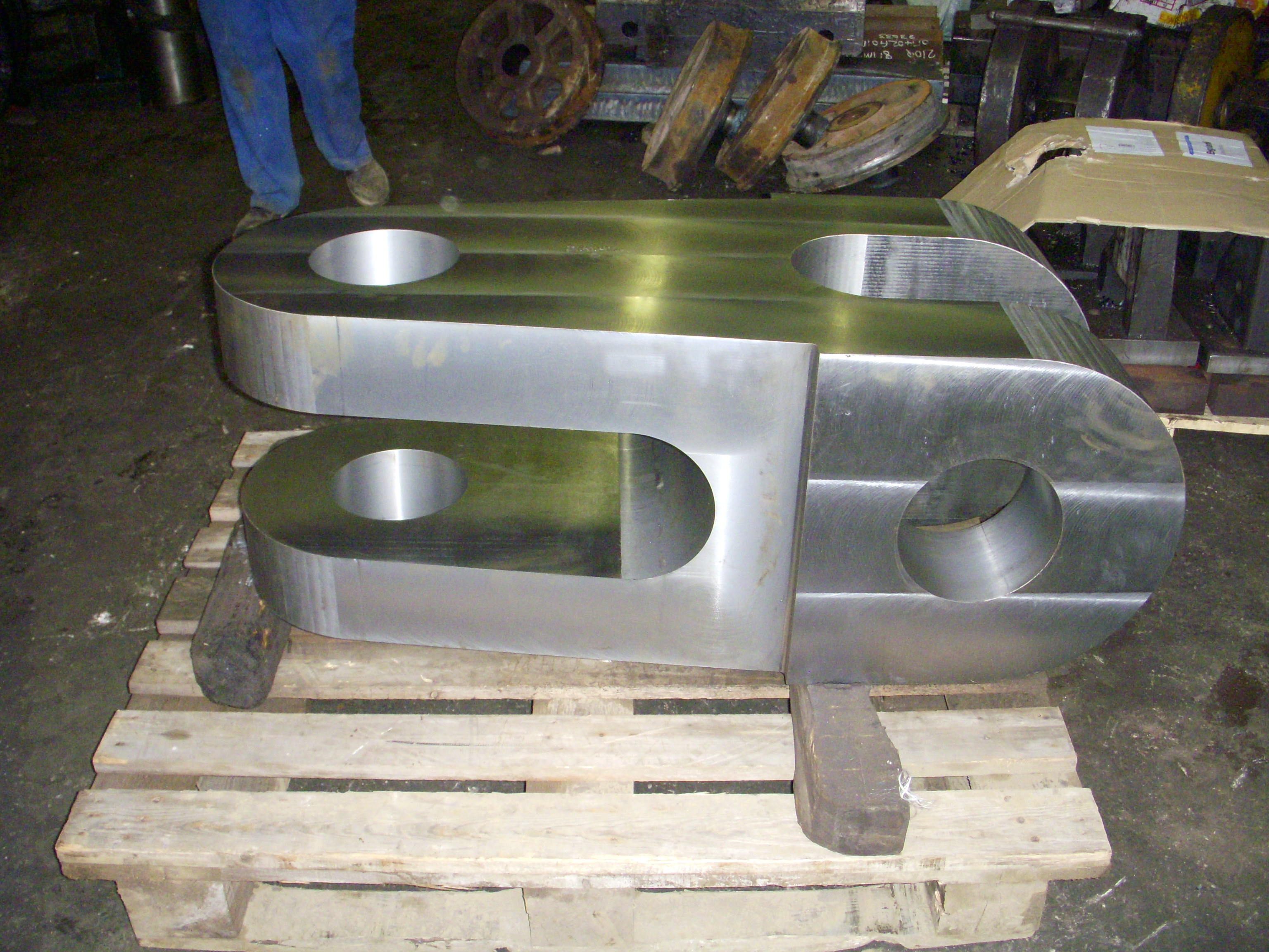 200 ton lifting beam clevis